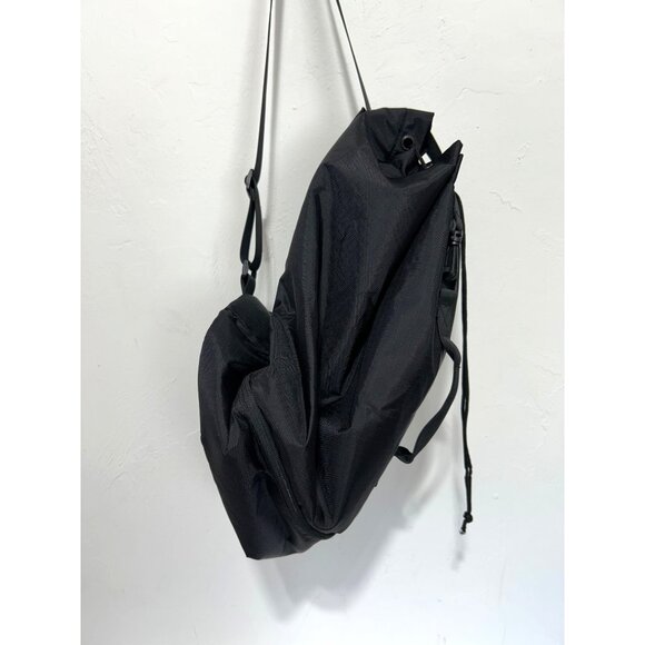 Mack Weldon Black Durable Nylon Sling Backpack With Adjustable Strap - Picture 4 of 10